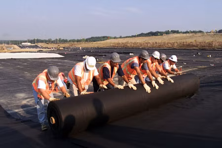 Geosynthetics Pet PP Non-Woven Textile Spunbonded Polypropylene Polyester Fabric Silt Non Woven Geotextile for Road Construction Building Construction Price